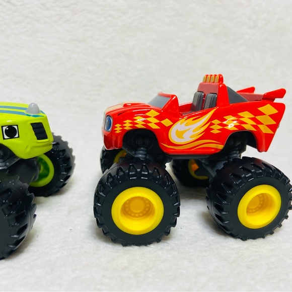 3” Blaze and the Monster Machines Diecast Trucks Zag + Blaze - Picture 3 of 11